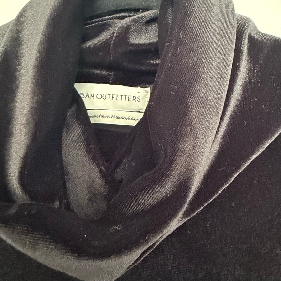 Urban Outfitters Evie Velvet Turtleneck Mini Dress – Black – Women’s Size XS - Picture 3 of 6